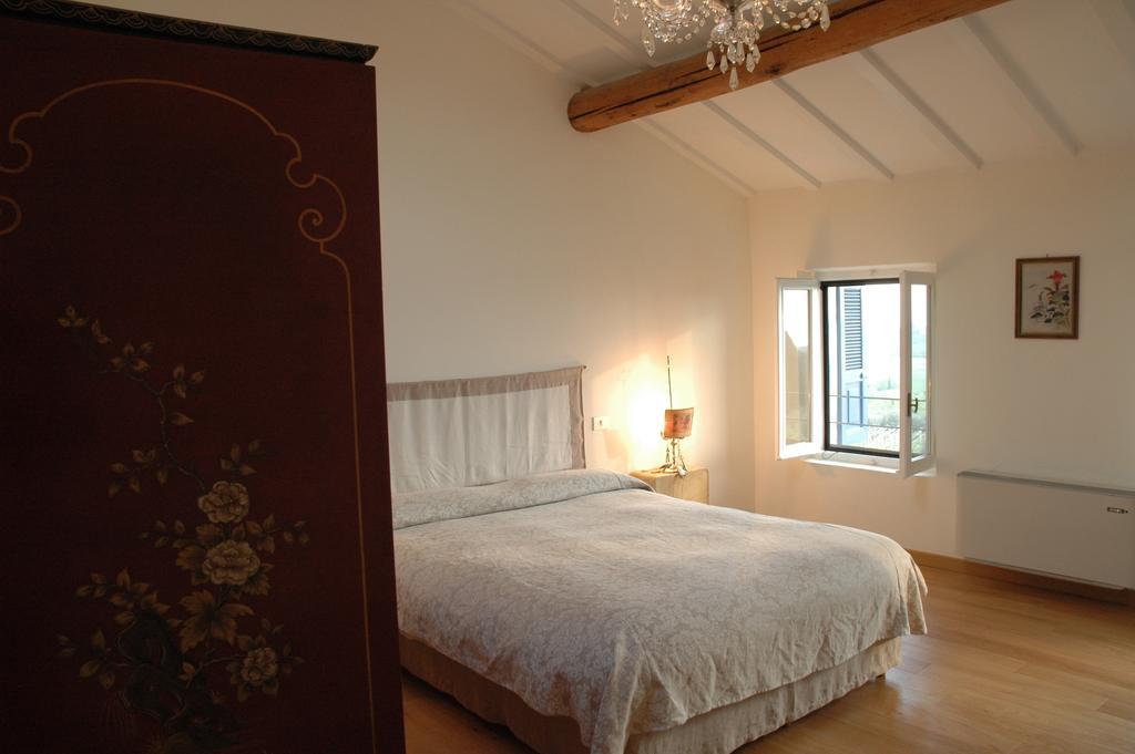 Agriturismo Tenuta La Pergola Бардоліно Номер фото